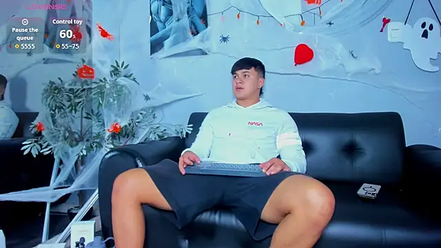 Snapshot of Cristopher_strong chatting on 22, 10, 2025 Cristopher strong online show from 22, 10, 2025