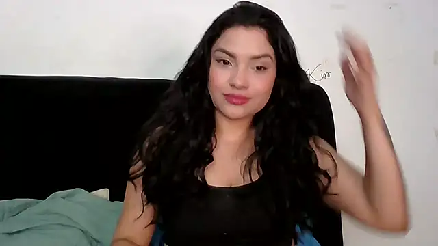 lolaa staars online show from 8, 10, 2025