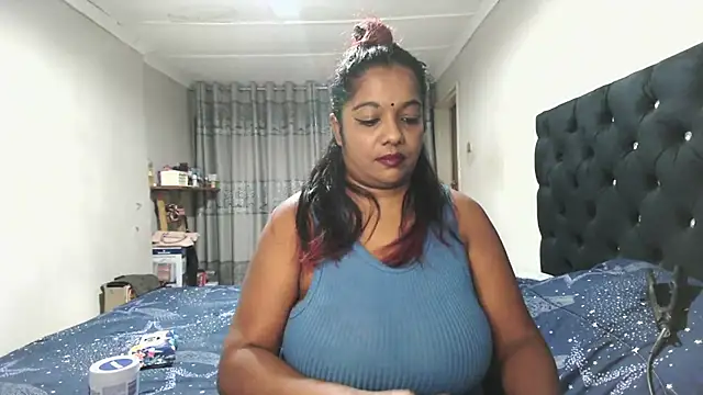 Snapshot of Indianmayaxoxo chatting on 16, 10, 2025 Indianmayaxoxo online show from 16, 10, 2025