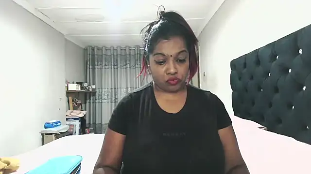 Snapshot of Indianmayaxoxo chatting on 22, 10, 2025 Indianmayaxoxo online show from 22, 10, 2025