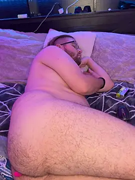 Snapshot of Comfortable_Bite chatting on 15, 11, 2025 Comfortable Bite online show from 15, 11, 2025