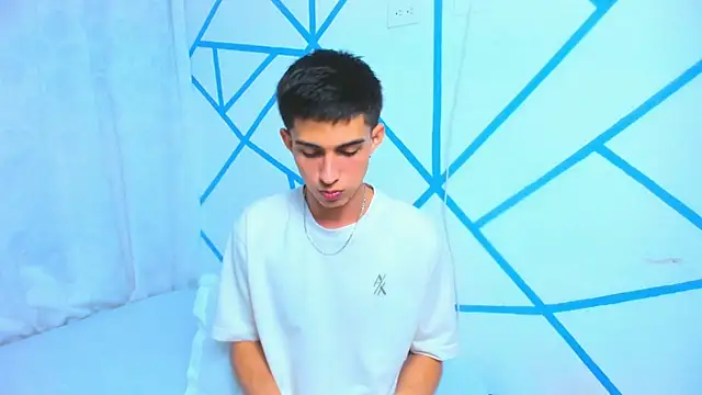 liam scott77 online show from 2, 11, 2025