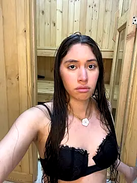 Snapshot of Barbielatinas chatting on 18, 10, 2025 Barbielatinas online show from 18, 10, 2025