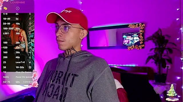 Snapshot of Micaela_Rangel chatting on 11, 11, 2025 Micaela Rangel online show from 11, 11, 2025