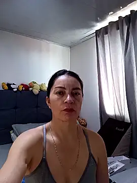 renata hot1 online show from 7, 4, 2026