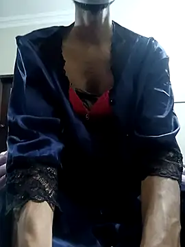 Snapshot of Hornylarka1 chatting on 6, 11, 2025 Hornylarka1 online show from 6, 11, 2025