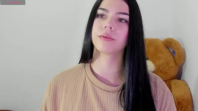 Natasha su  online show from 12, 12, 2024