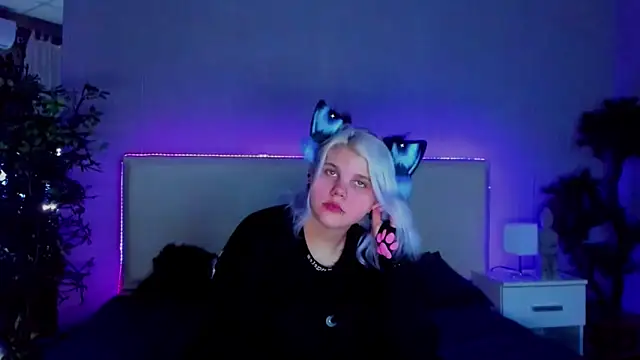 JoannLowe online show from 15, 1, 2025