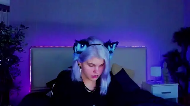 JoannLowe online show from 26, 1, 2025