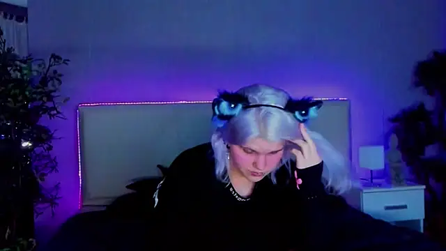 JoannLowe online show from 29, 1, 2025