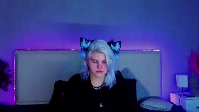 JoannLowe online show from 20, 2, 2025