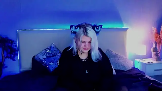 JoannLowe online show from 10, 3, 2025