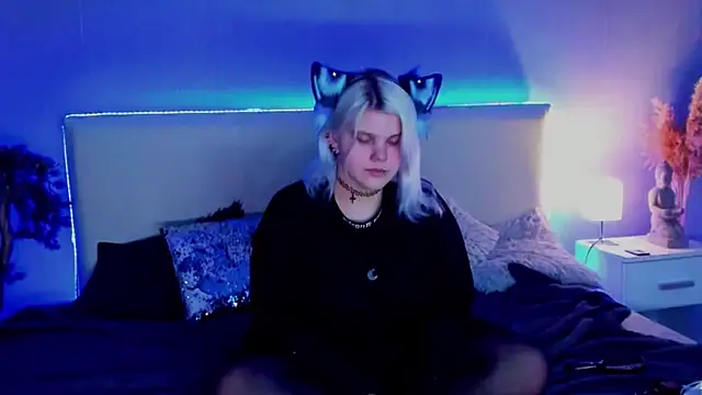 JoannLowe online show from 11, 3, 2025