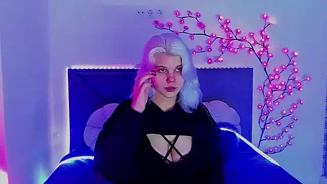 JoannLowe online show from 19, 4, 2026