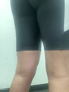 Snapshot of MiamiBang chatting on 6, 2, 2025 MiamiBang online show from 6, 2, 2025