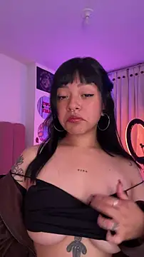 Ashley Chriss online show from 7, 1, 2026