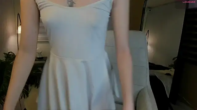 Catyloves online show from 15, 4, 2026