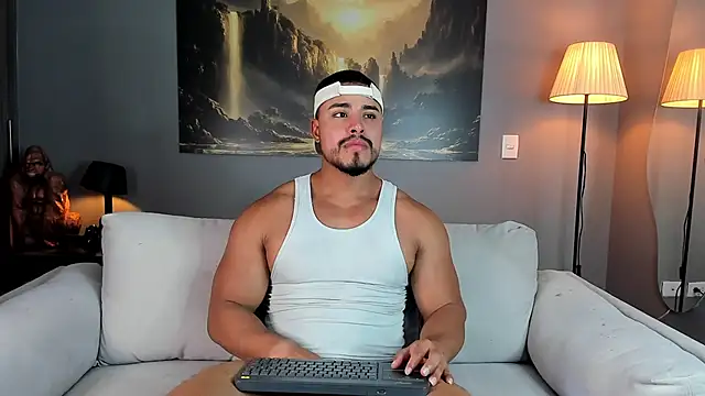 Snapshot of ApoloMakris chatting on 6, 5, 2026 ApoloMakris online show from 6, 5, 2026
