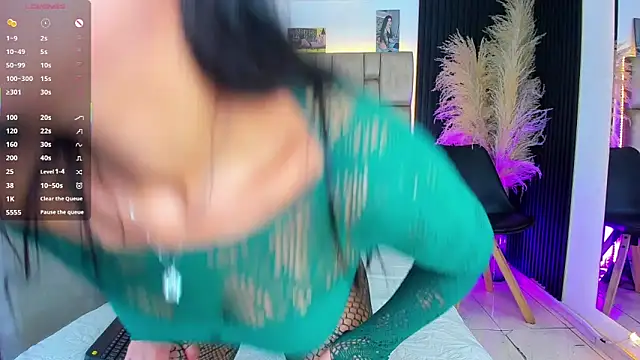 little sophie18 online show from 27, 5, 2026