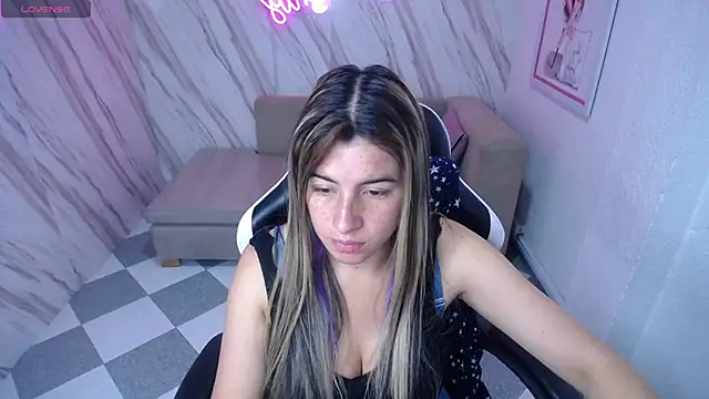 Snapshot of Valerie_b chatting on 26, 1, 2025 Valerie b online show from 26, 1, 2025