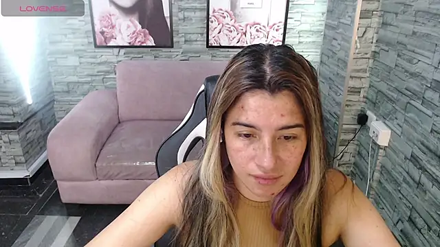 Snapshot of Valerie_b chatting on 1, 2, 2025 Valerie b online show from 1, 2, 2025