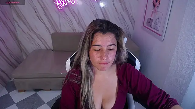 Snapshot of Valerie_b chatting on 15, 2, 2025 Valerie b online show from 15, 2, 2025