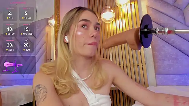 Lucy Vega online show from 7, 12, 2024