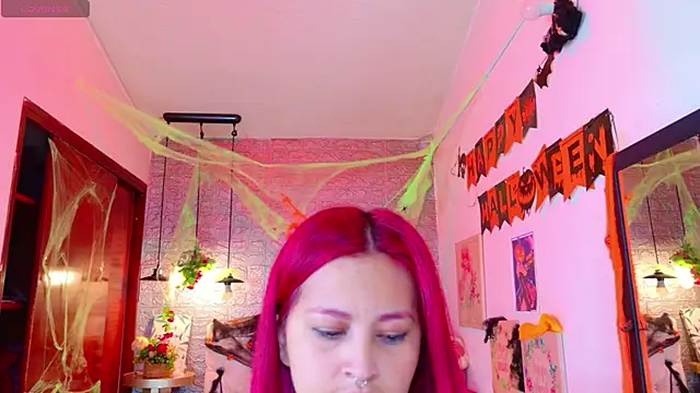 Snapshot of meghan_nill chatting on 22, 10, 2025 meghan nill online show from 22, 10, 2025