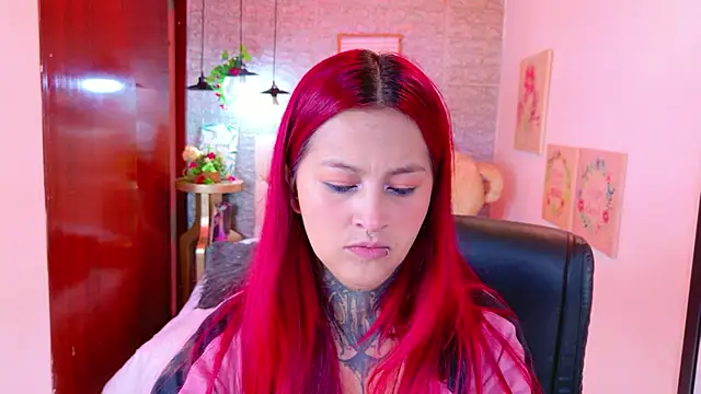 Snapshot of meghan_nill chatting on 17, 11, 2025 meghan nill online show from 17, 11, 2025