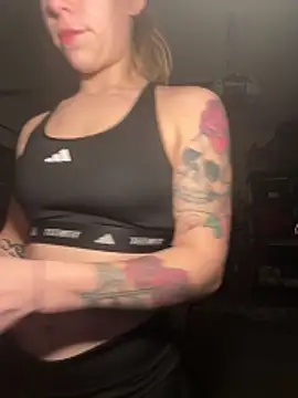 Snapshot of shesexplicit chatting on 23, 12, 2025 shesexplicit online show from 23, 12, 2025