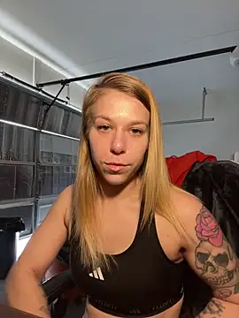 Snapshot of shesexplicit chatting on 5, 1, 2026 shesexplicit online show from 5, 1, 2026