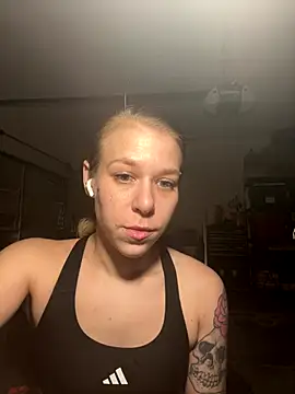 Snapshot of shesexplicit chatting on 6, 1, 2026 shesexplicit online show from 6, 1, 2026