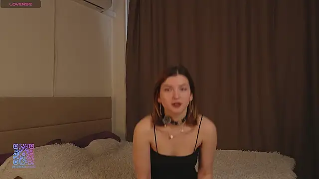 sarahUwU online show from 9, 3, 2026