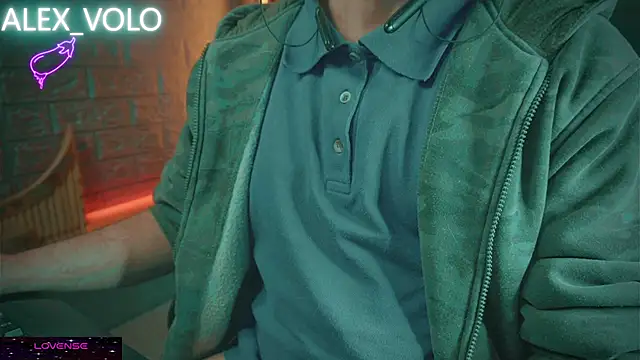 Snapshot of alex-volo chatting on 13, 12, 2024 alex-volo online show from 13, 12, 2024