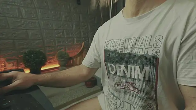 Snapshot of alex-volo chatting on 10, 10, 2025 alex-volo online show from 10, 10, 2025