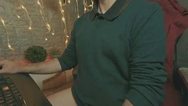 Snapshot of alex-volo chatting on 19, 12, 2025 alex-volo online show from 19, 12, 2025