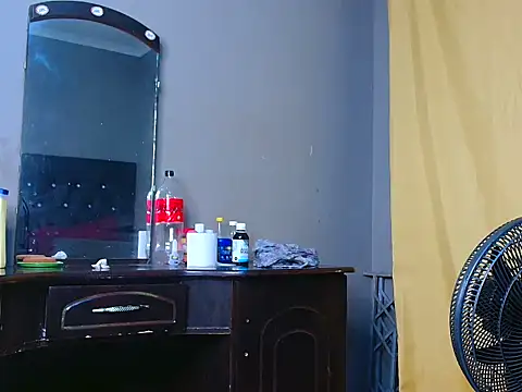 DarkDivva24 online show from 6, 11, 2025