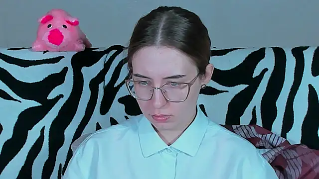 VeronikaKissuchi online show from 6, 3, 2025