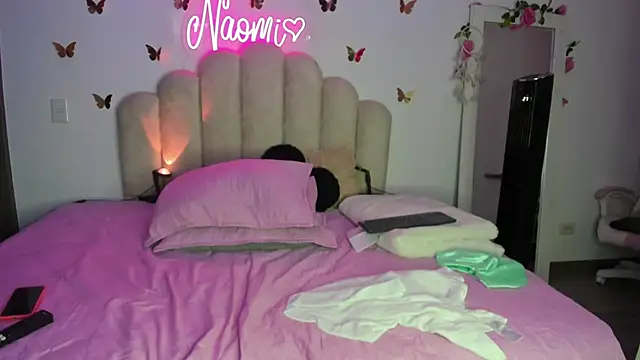 NaomiAsha online show from 9, 9, 2025