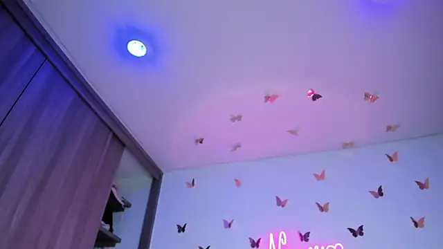 NaomiAsha online show from 8, 11, 2025