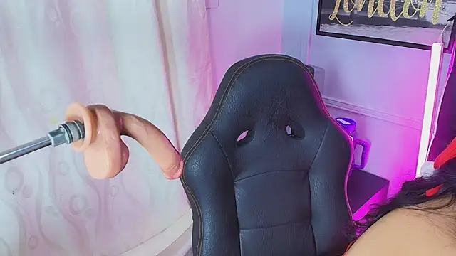 Snapshot of Lizz_Tender chatting on 24, 12, 2024 Lizz Tender online show from 24, 12, 2024