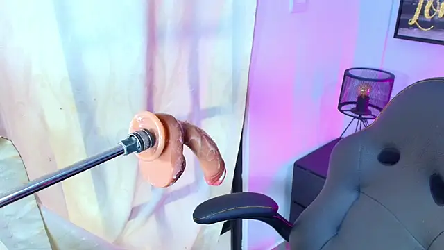 Snapshot of Lizz_Tender chatting on 7, 1, 2025 Lizz Tender online show from 7, 1, 2025