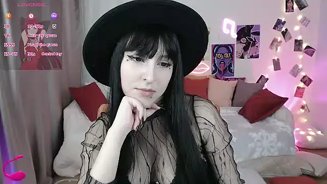 Snapshot of ElsaNeal chatting on 11, 2, 2025 ElsaNeal online show from 11, 2, 2025