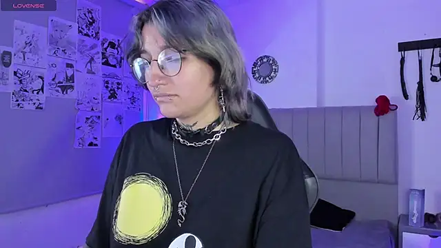 Snapshot of SukiFuyu_ chatting on 12, 3, 2025 SukiFuyu online show from 12, 3, 2025