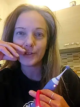 Snapshot of Dark_Angel_22 chatting on 4, 11, 2025 Dark Angel 22 online show from 4, 11, 2025