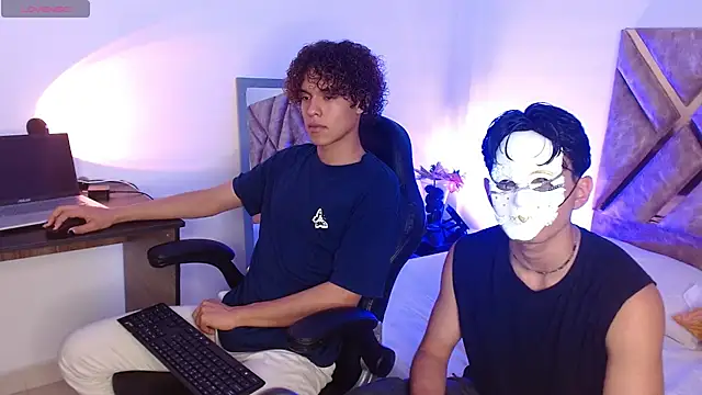 Snapshot of nickolas_moon chatting on 8, 3, 2025 nickolas moon online show from 8, 3, 2025