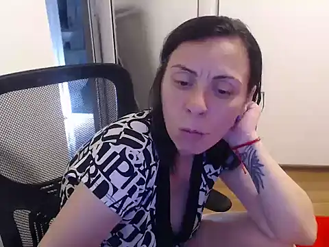 SweetAdela92 online show from 11, 6, 2026