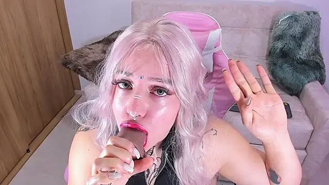 annika taylor online show from 24, 12, 2024