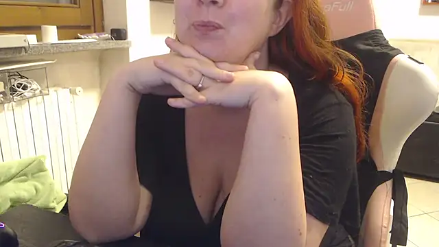 Snapshot of valerysexy chatting on 25, 9, 2025 valerysexy online show from 25, 9, 2025