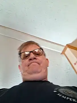 Snapshot of J83560Jason chatting on 6, 11, 2025 J83560Jason online show from 6, 11, 2025